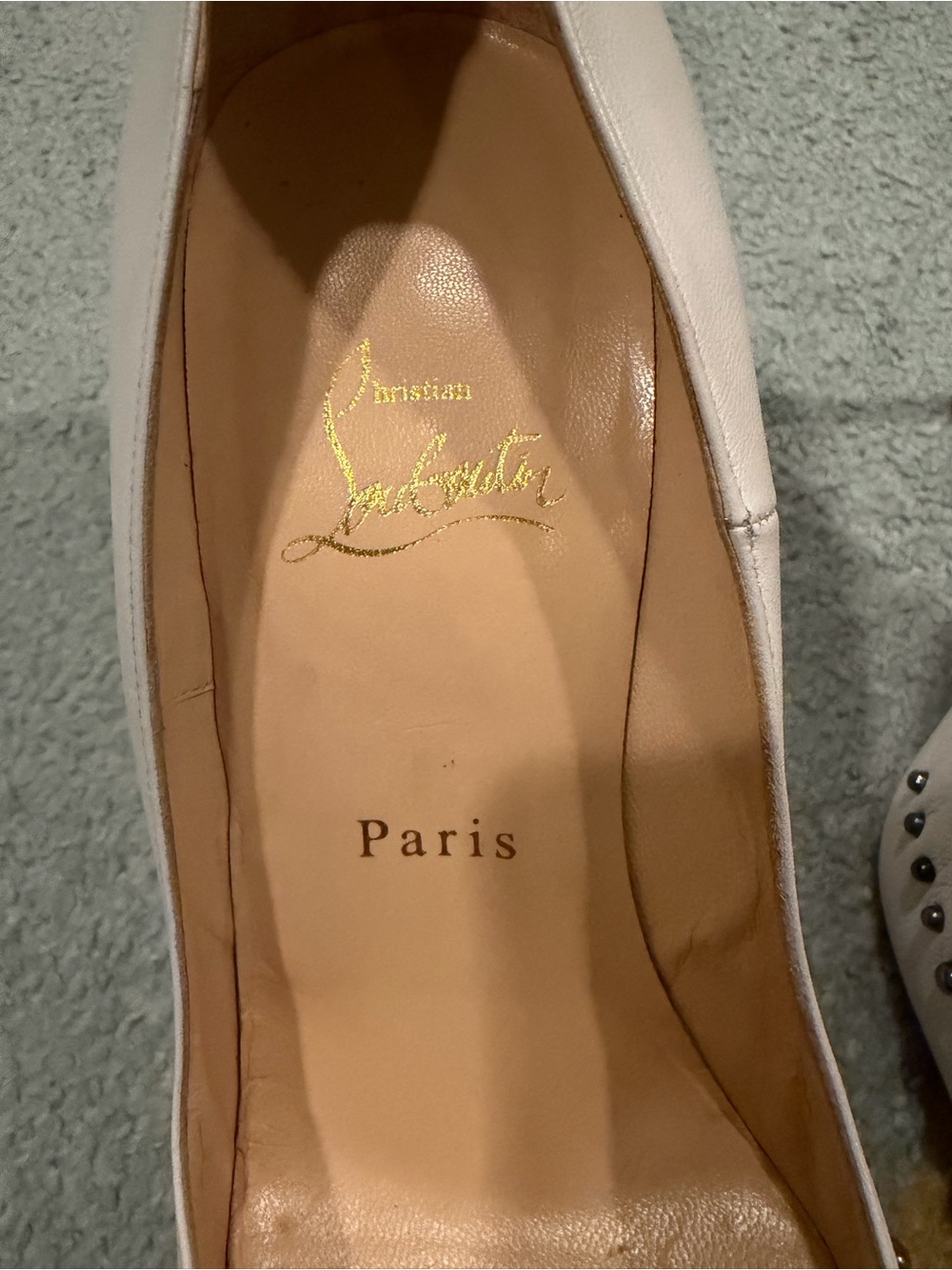 Christian louboutin white heels silver studded pointed toe pump size 8.5 38.5 - Picture 8 of 10